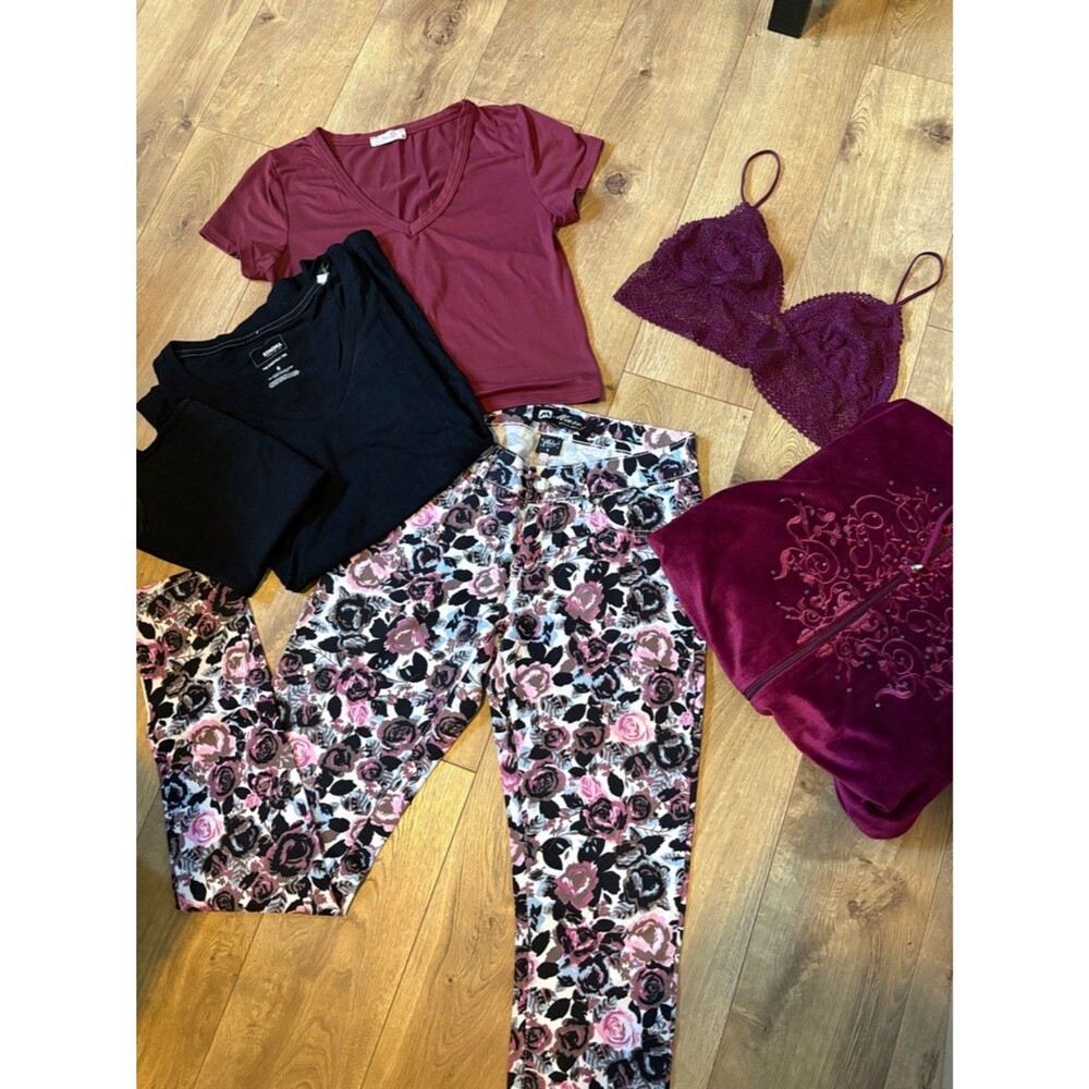 Floral Pink & Black Skinny Jeans with Burgundy Tops
